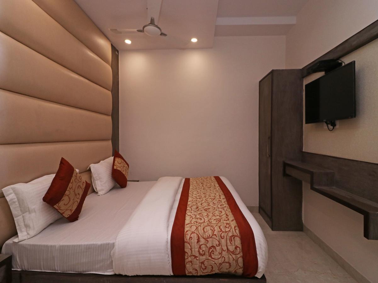 OYO 11593 Hotel Aman Guest House Neu-Delhi Exterior foto