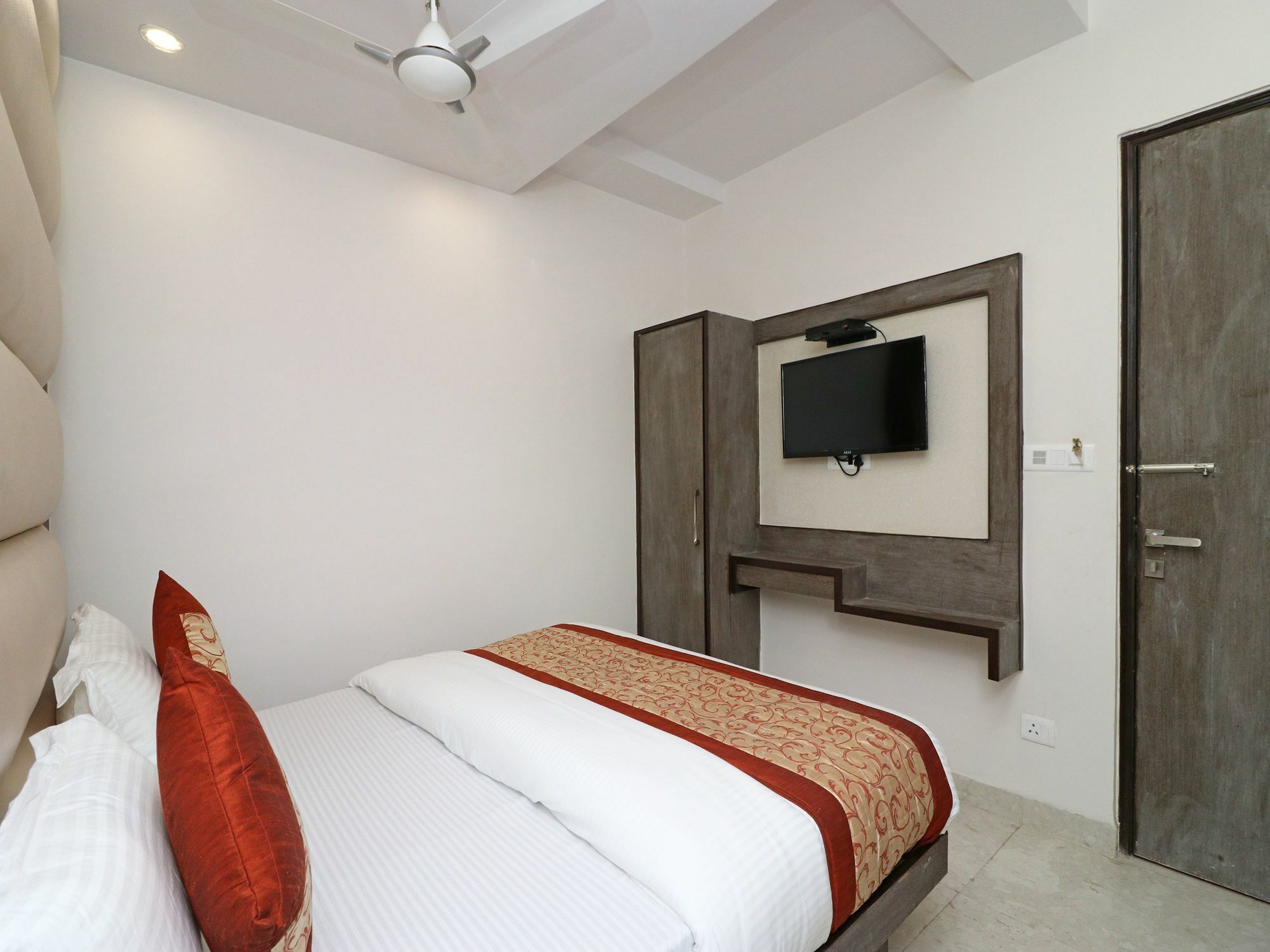 OYO 11593 Hotel Aman Guest House Neu-Delhi Exterior foto
